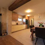 Stone House Vila Pridraga