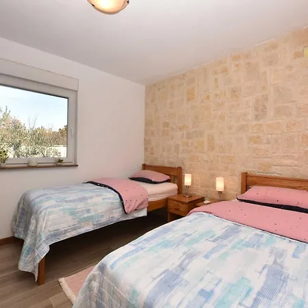 Stone House Vila *