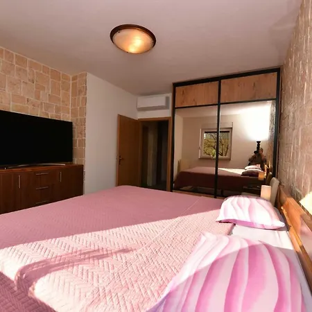 Villa Stone House Pridraga
