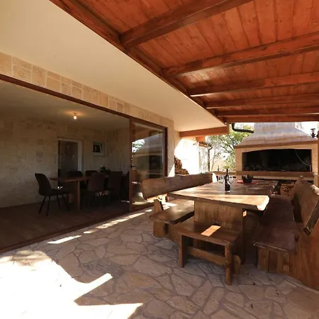 Stone House Pridraga